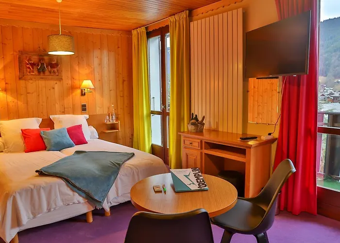 Le Tremplin מלון 3*